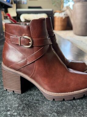 Naturalizer Madalynn Ankle Boots Booties 6.5 Brown Buckle Zip Block Heel
